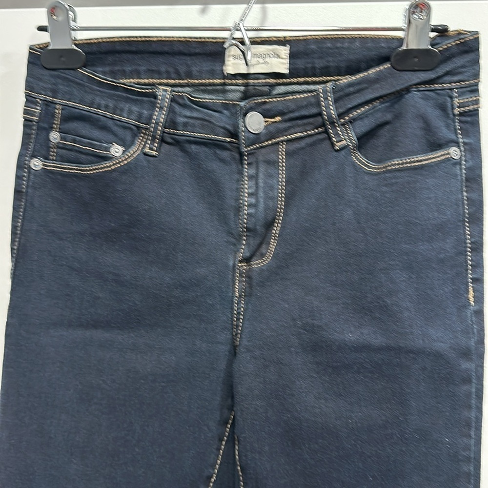 Dark Wash Cropped With Lace-Up Size 6 - Picture 5 of 8